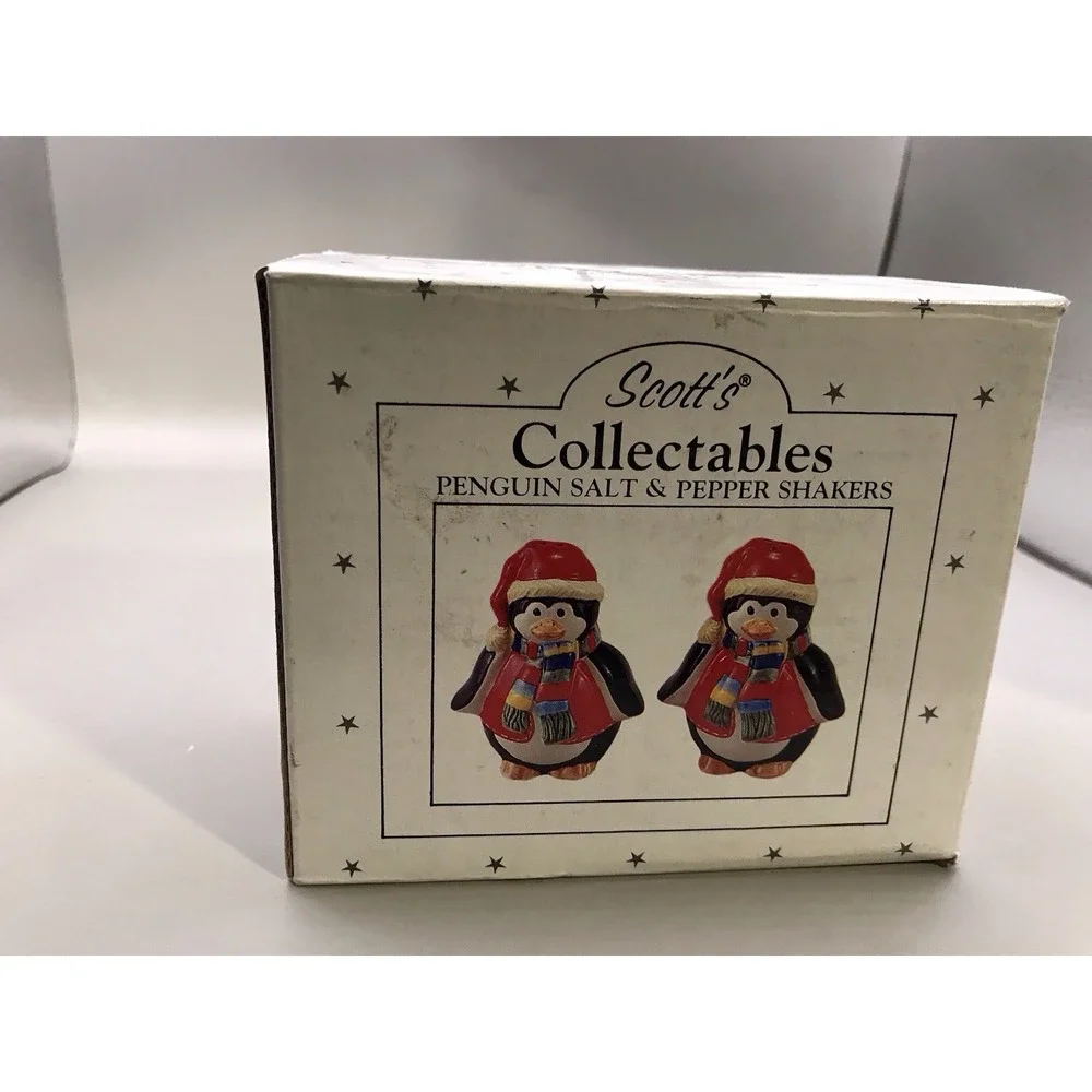Scott's Christmas Collectables Penguin Salt & Pepper‎ Shakers With Box
